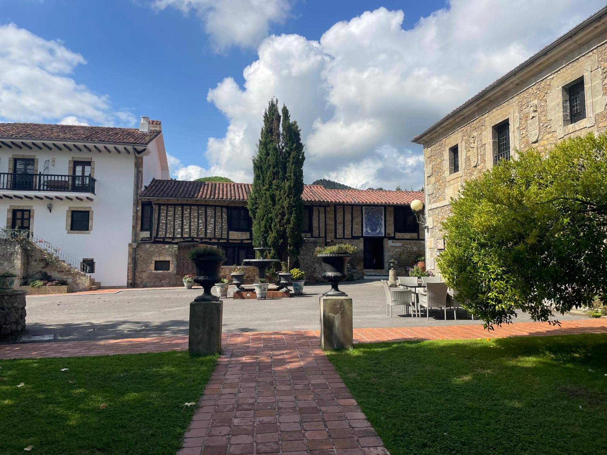 San Roman De Escalante Exterior photo